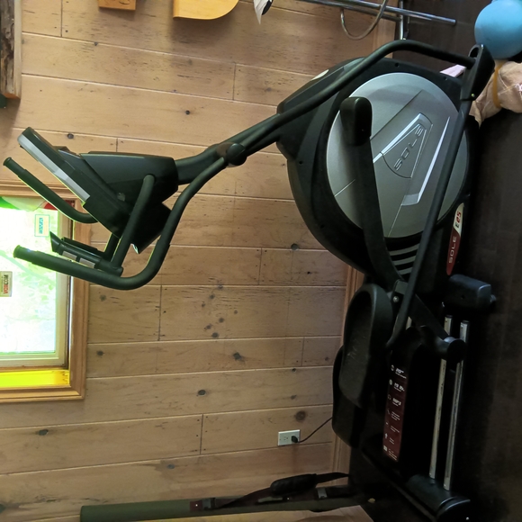 Elliptical Exercise Machine - Picture 4 of 5